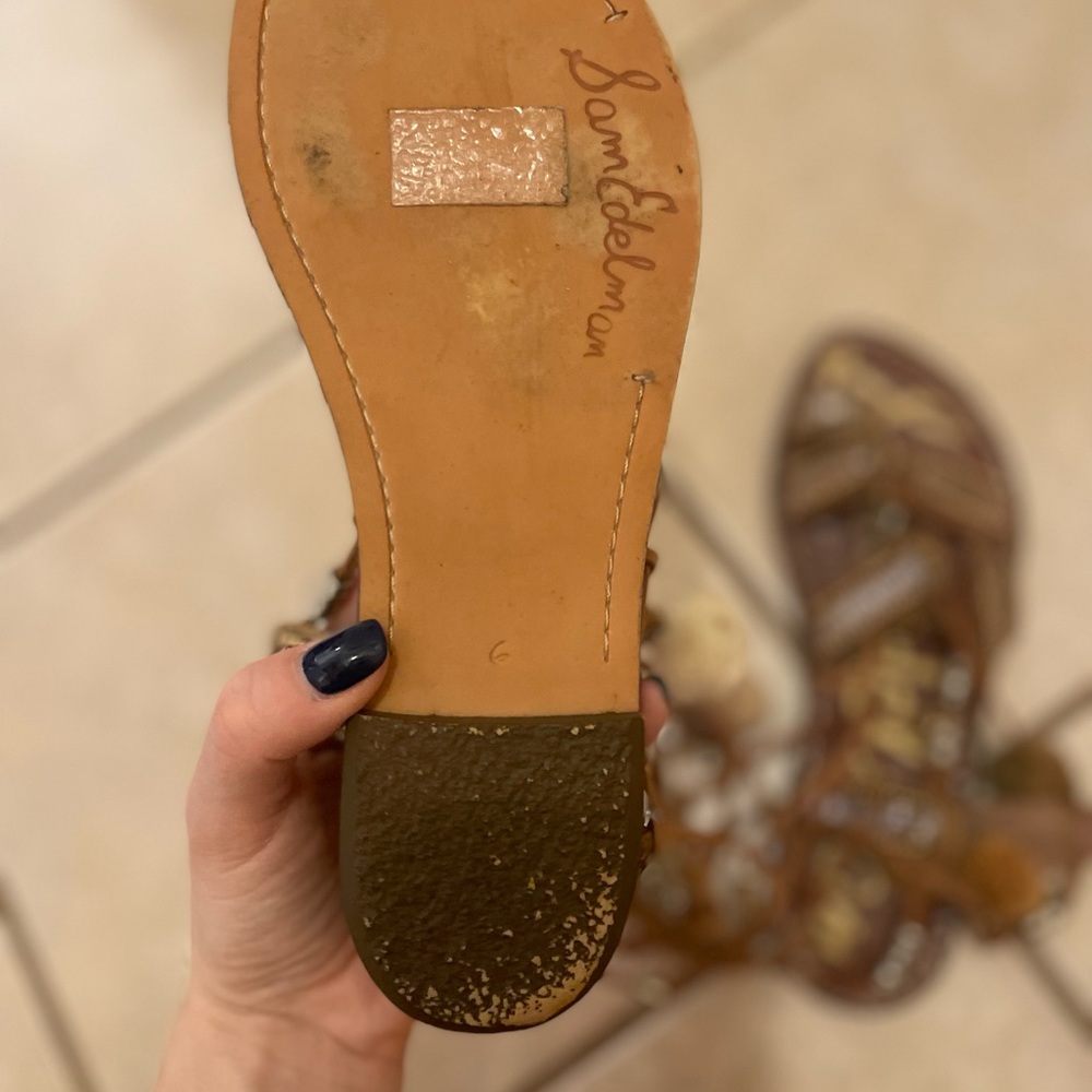 Lightly used Sam Edelman sandals - Picture 3 of 3
